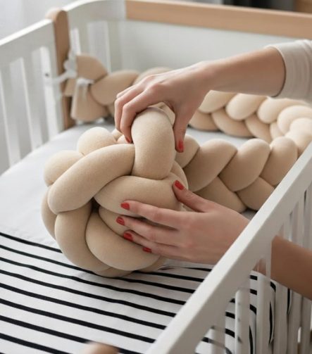 Tresse-de-lit-bebe-beige-matiere